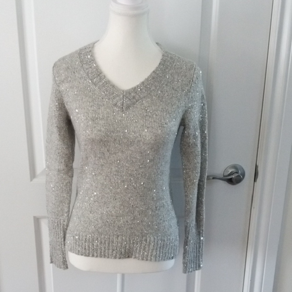 Vintage Banana Republic Shimmering Gray V-Neck Sweater